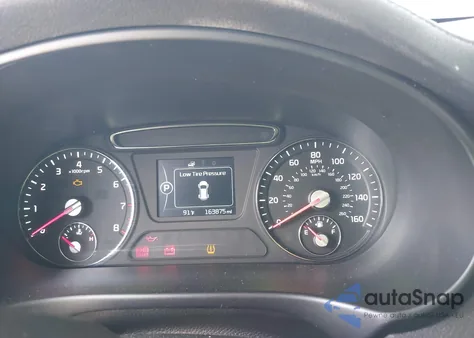 2017 Kia Sorento 2.4L L z USA, uszkodzony, nr VIN 5XYPG4A32HG190562